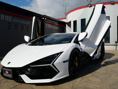 2026 Lamborghini REVUELTO photo 4