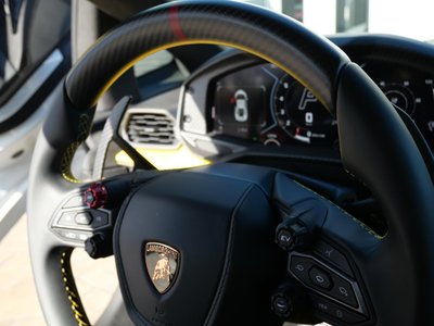 صورة مصغرة 49 لـ 2026 Lamborghini REVUELTO