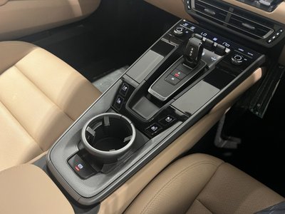 2021 Porsche 911 — миниатюра 14