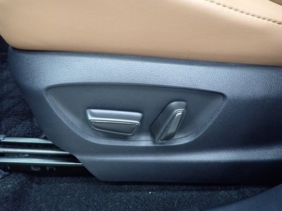 صورة مصغرة 56 لـ 2023 Toyota CROWN SPORT