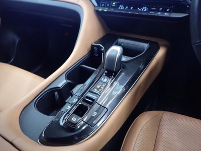 صورة مصغرة 33 لـ 2023 Toyota CROWN SPORT