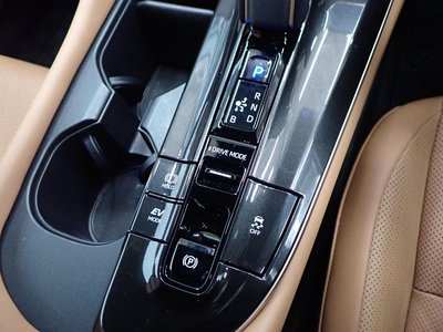 صورة مصغرة 34 لـ 2023 Toyota CROWN SPORT