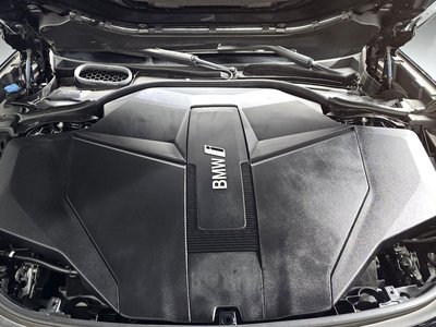 BMW I7 - 7