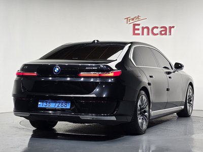 BMW I7 - 3