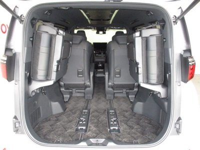 2023 Toyota ALPHARD thumbnail 13