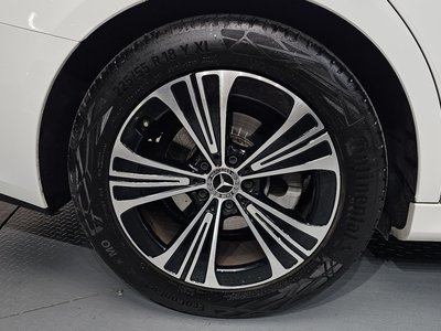 MERCEDES-BENZ E-CLASS - 6