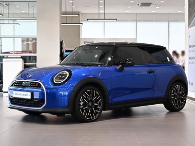صورة 1 لـ 2025 MINI COOPER S
