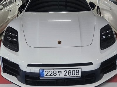 PORSCHE PANAMERA - 1