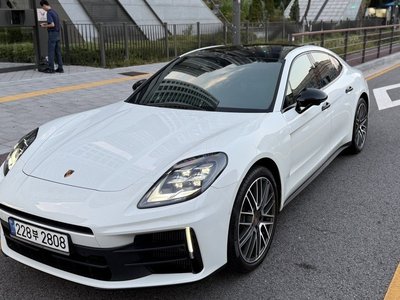 PORSCHE PANAMERA - 2