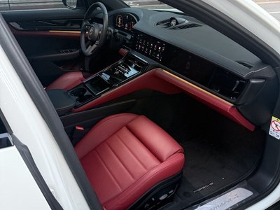 PORSCHE PANAMERA - 8