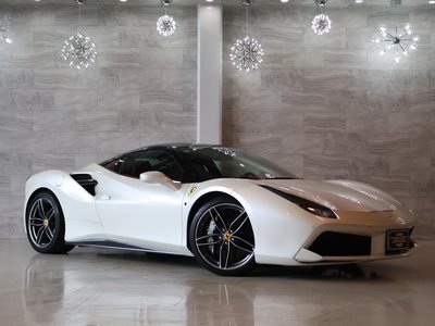 FERRARI 488 - 5