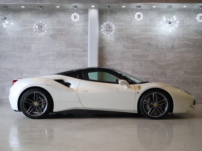 FERRARI 488 - 9