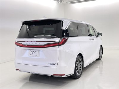 2024 Lexus LM — миниатюра 18