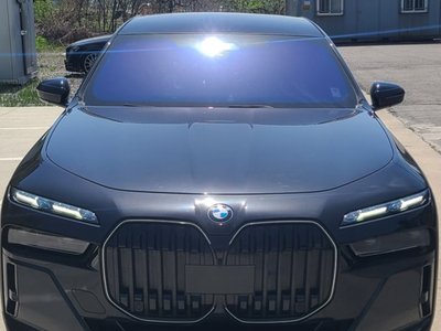 BMW 7 SERIES - 1
