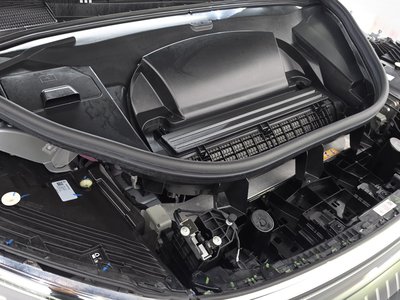 MERCEDES-BENZ EQS - 7