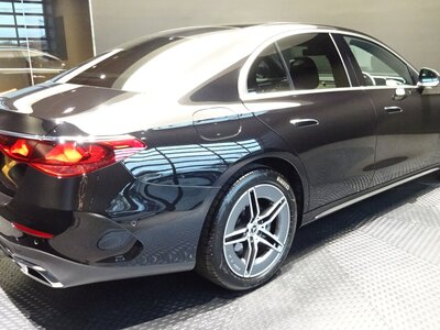 MERCEDES-BENZ E-CLASS - 8