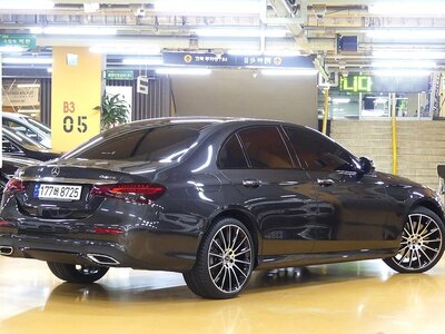 MERCEDES-BENZ E-CLASS - 4