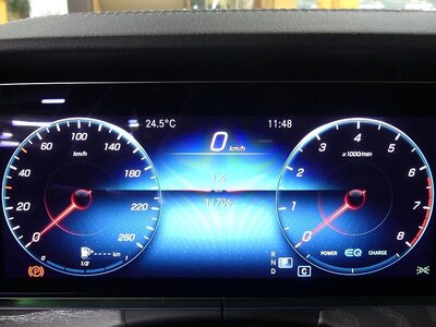 MERCEDES-BENZ E-CLASS - 8