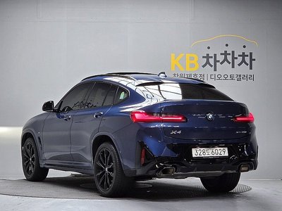 صورة 7 لـ 2025 BMW X4