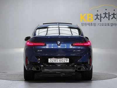 صورة 3 لـ 2025 BMW X4