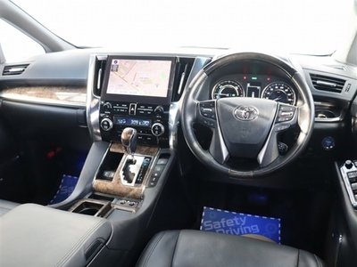 TOYOTA ALPHARD - 4