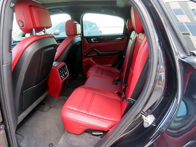 PORSCHE CAYENNE - 7