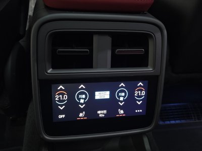 2024 Porsche TAYCAN thumbnail 19