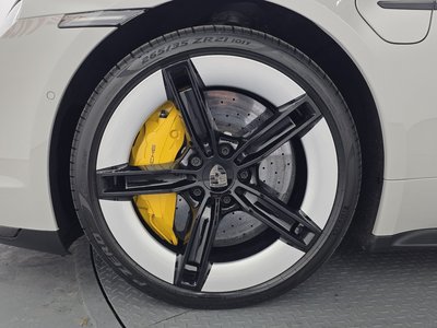 2024 Porsche TAYCAN 照片 6