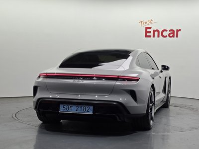 2024 Porsche TAYCAN 照片 4