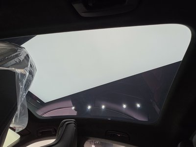 2024 Porsche TAYCAN thumbnail 18