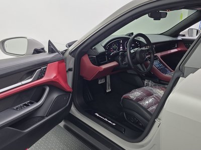2024 Porsche TAYCAN 照片 10