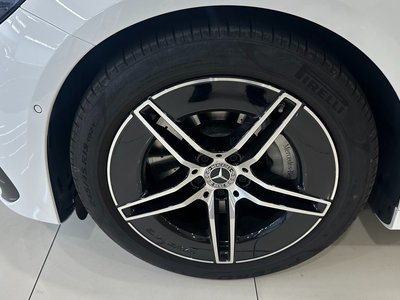 MERCEDES-BENZ E-CLASS - 6