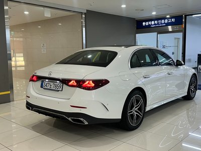 MERCEDES-BENZ E-CLASS - 2