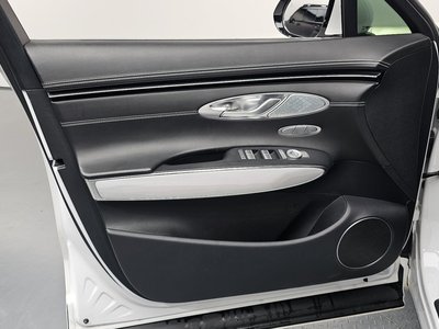 2022 Genesis ELECTRIFIED GV70 thumbnail 14