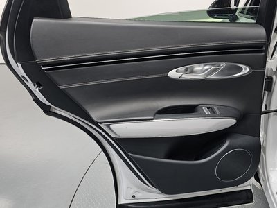 2022 Genesis ELECTRIFIED GV70 thumbnail 15