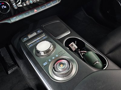 2022 Genesis ELECTRIFIED GV70 thumbnail 12