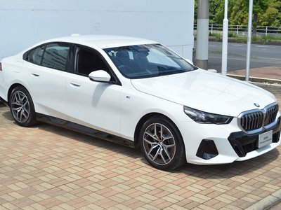 2025 BMW 5 SERIES 缩略图 18