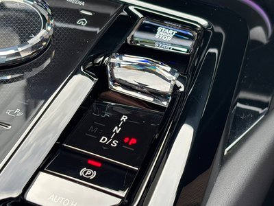 2025 BMW 5 SERIES 缩略图 14