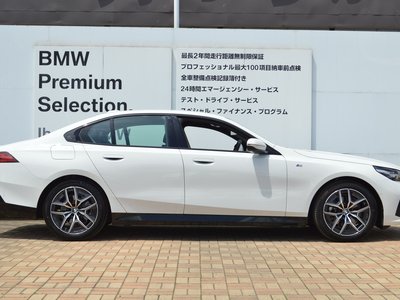 BMW 5 SERIES - 6