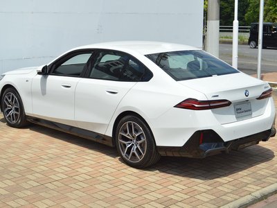 2025 BMW 5 SERIES 缩略图 23