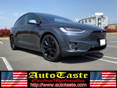 TESLA MODEL X - 4