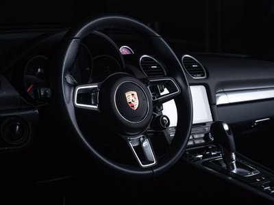 2017 Porsche 718 thumbnail 55