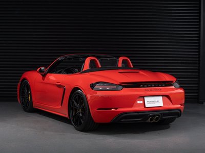 2017 Porsche 718 thumbnail 25