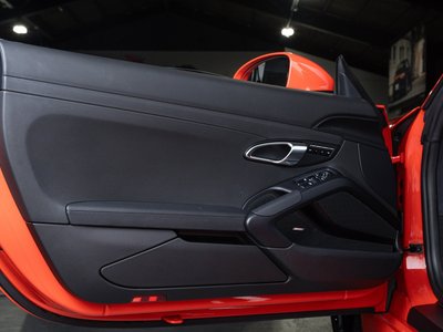 2017 Porsche 718 thumbnail 45