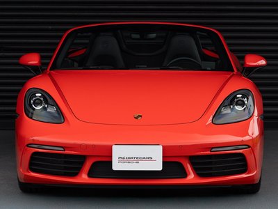 2017 Porsche 718 thumbnail 11