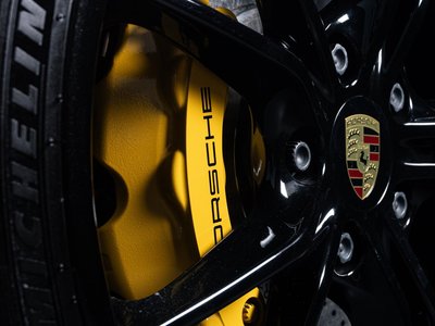 2017 Porsche 718 thumbnail 54