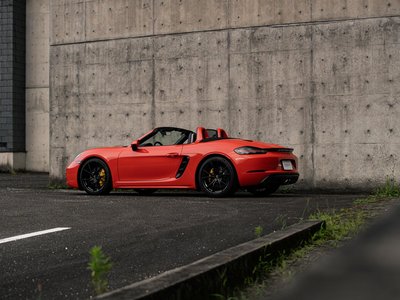 2017 Porsche 718 thumbnail 59