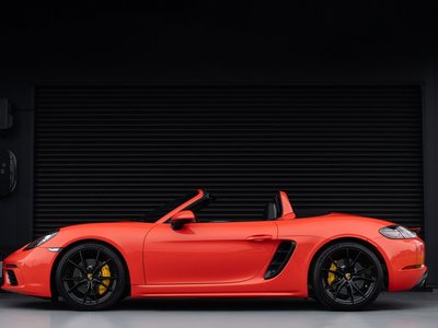 2017 Porsche 718 thumbnail 14