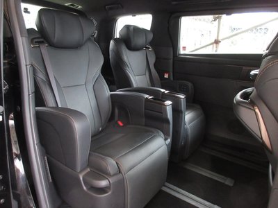 TOYOTA ALPHARD - 10