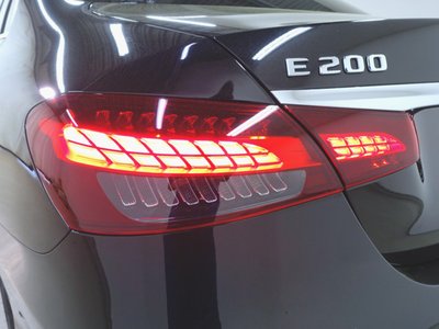 MERCEDES-BENZ E-CLASS - 5